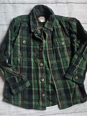 Duluth Trading Co Green & Black Plaid Button-Down Shirt